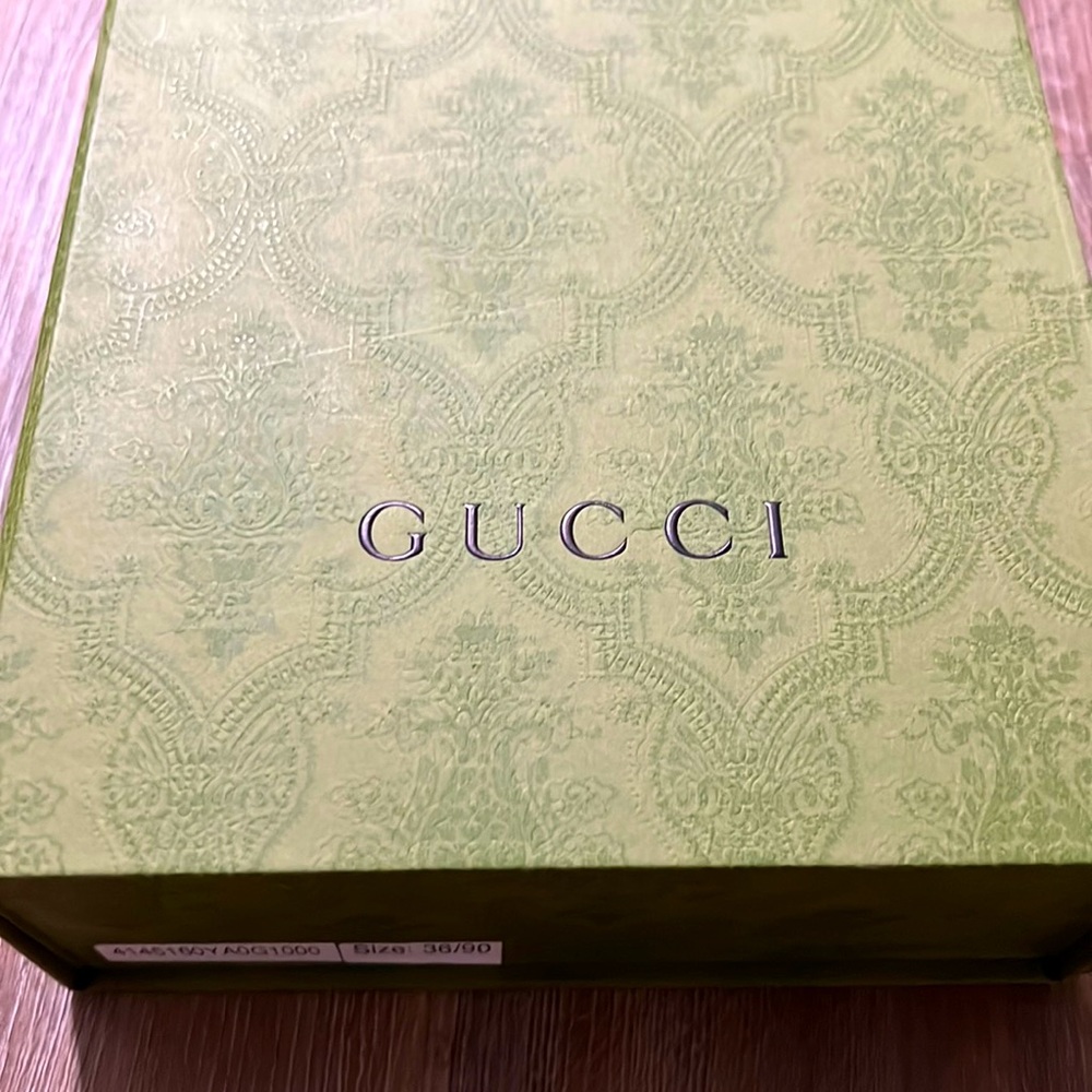 Gucci thin leather belt